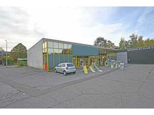 SURFACE COMMERCIAL DE CHOIX!