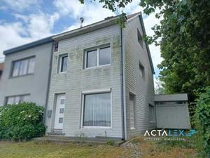 REKKEM  Triloystraat  95 – MAISON MITOYENNE AVEC GARAGE