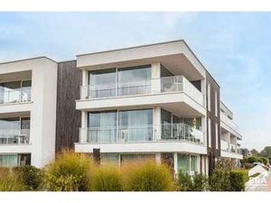 Luxueux appartement mansardé avec terrasse et parking