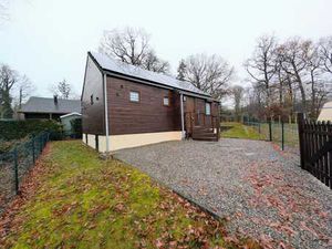 Chalet rénové avec 2 chambres et jardin clôturé