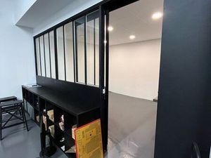 Pièce à louer dans shop de tatouage - Idéal esthétique - Challes-les-Eaux