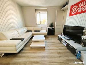 T2 avec parking CNASEA