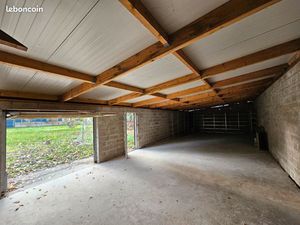 Garage fermé / Entrepôt 90m² proche Vernon/Gaillon