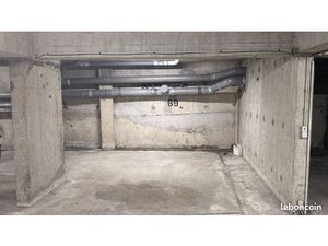 Place de parking sécurisée