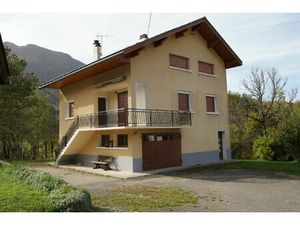 Vente maison 7 pièces 162 m² Saint-Pierre-d'Entremont (73670)