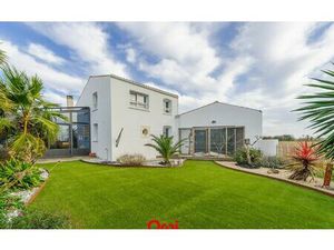 Maison Nieul-sur-Mer m² T-5 à vendre  1 090 000 €