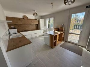 Maison plain-pied 111m2 + sous sol sur terrain 1745m2