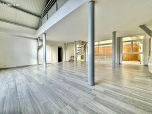 L'agence DELAITRE IMMOBILIER vous propose cet appartement DUPLEX esprit loft contemporain 