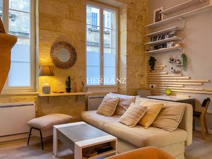 À vendre Duplex de 55 m2 avec cour  Bordeaux Chartrons