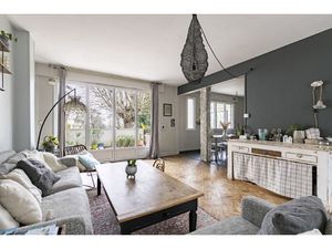 Le Pecq - Appartement de 72 m2 en rez-de-chaussée avec terra