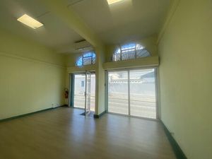 Local commercial 50m2 Centre Ville St Denis