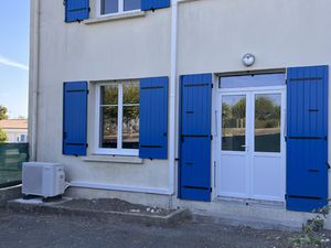 Maison 80 m2  3 ch  cour  sans garage