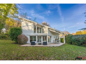 ECHENEVEX- Maison d'architecte avec vue Mont-Blanc !