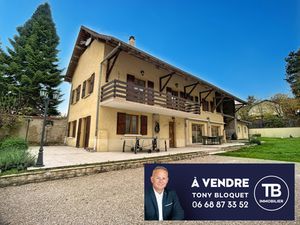 ST SAVIN - CORPS DE FERME RENOVE AVEC DEPENDANCES