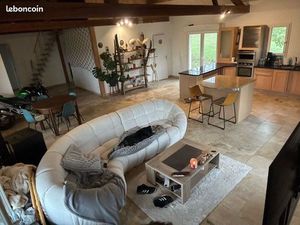 Maison d’exception 144m2 avec 1 ha de terrain  petit étang