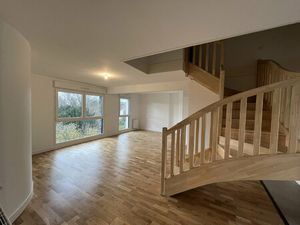 T3 proche de toutes commodités - 9745-855180