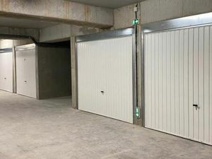 GARAGE Fermé en résidence secteur Folle Peine/Moulins