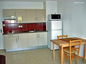 Studio semi-meublé de 26 m2 proche centre ville avec parking