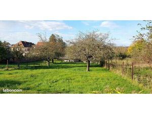 Grand terrain de construction à Bouxwiller dans cadre bucolique