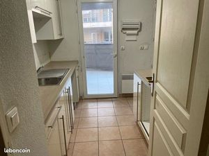 Juan les pins  À l’année loue Après T3 avec Parking sécurisé