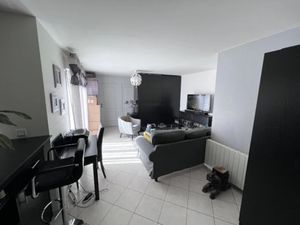 Location appartement 2 pièces 45 m² à Saint-cheron (91530)  790 €