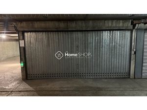 Location parking 30 m² à Marseille 7ème (13007)  370 €