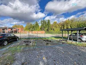 Idéal pour un investissement poss. d'acquérir 3 parkings !