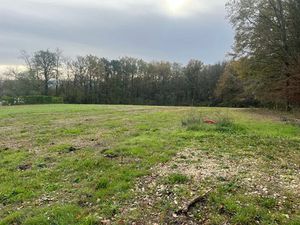 Vente terrain 1604 m² à Léguillac-de-l'Auche (24110)  53 120 €