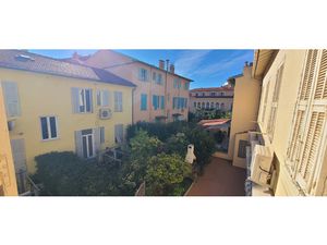 Immeuble de 208.29m2 pour investir ou vivre en famille à Men