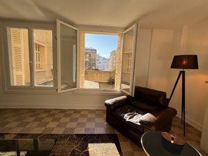 SUPERBE APPARTEMENT MEUBLE PROCHE HOTEL DE VILLE - VIEUX POR