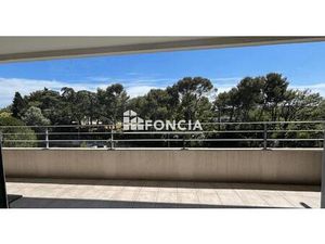 Rare ! Montpellier Port Marianne- Lironde Bel F2 récent avec Terrasse  Garage et Parking