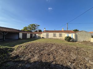 A 400m DE LA PLAGE ET DES COMMERCES - JOLIE MAISON A RENOVER