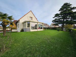 Maison 6 pièces de 164 m2 avec abri camping car à Douvres La Delivrande