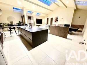 Maison 5 pièces 213 m²