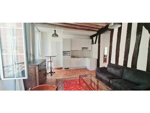 Deux Pièces - Face au College de France