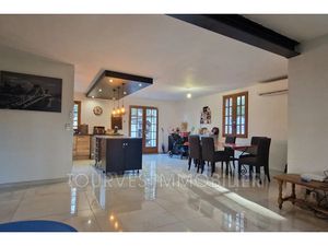 Vente villa 6 pièces 220 m² à Tourves (83170)  395 000 €