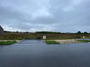Vente terrain 700 m² à Maintenon (28130)  83 900 €