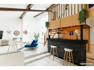 Beau T4 avec piece centrale