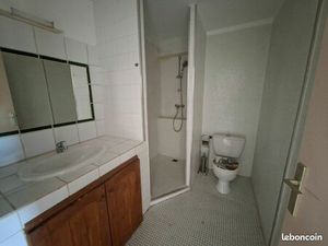 Loue studio avec balcon