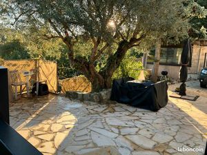 2/3 pièces meublé bas de villa