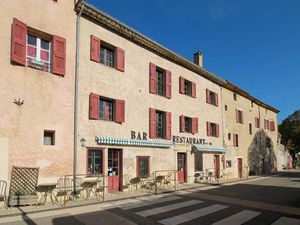 Vente locaux professionnels 159 m² à Aurel (84390)  170 000 €