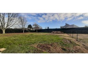 Vente terrain 1071 m² à Change (72560)  180 000 €