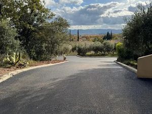 Vente terrain 900 m² à Puget-Ville (83390)  209 000 €