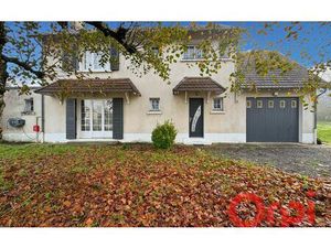 Maison La Guerche-sur-l'Aubois 190 m² T-6 à vendre  199 900 €