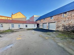 Vente immeuble 460 m² à Montluçon (03100)  191 000 €