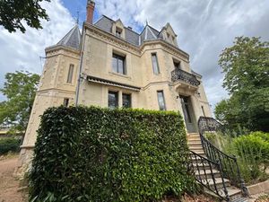 Vente château 7 pièces 231 m² à Culan (18270)  535 000 €