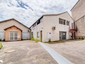 Vente immeuble à Saint-Junien (87200)  452 790 €