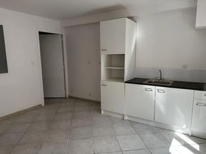 Location appartement 2 pièces 26 m² à Sorgues (84700)  360 €