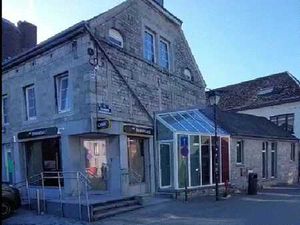 Appartement plein centre  proche des commerces et parking.