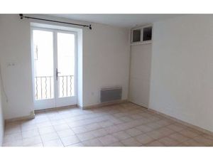 Location appartement  m² T-2 à Cadenet  535 €